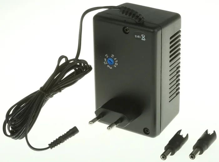 Adaptateur AC/DC 15V c.c., 500 → 800mA, 7.5W