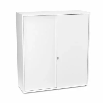 Armoire Armand 2 portes coulissantes H. 133,5 x L. 120 x P. 43,2 cm – 3 tablettes – corps mélamine blanc neige – portes mélamine blanc neige
