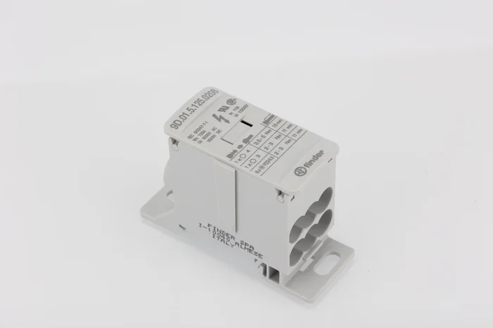 Bornier de raccordement Finder 8 voies, raccordement Bloc de jonction à vis, section de fils 2 AWG, 100kA,