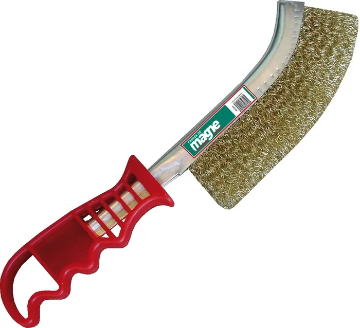 BROSSE METALLIQUE CONVEXE FORGES DE MAGNE – 384330