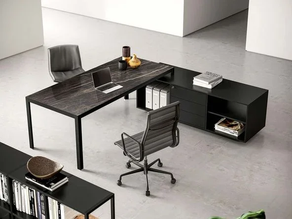 Bureau de direction Hype en céramique sur crédence – About Office