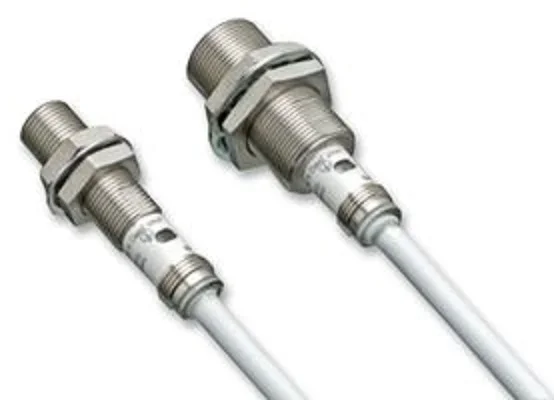 Capteur de proximité Omron, M12, Détection 2 mm, 2 fils NO, 12 → 24 V c.c.