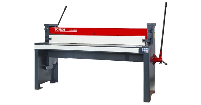 Cisaille guillotine manuelle largeur du travail 1500 mm épaisseur 1,5 mm avec butée 500 mm Torros