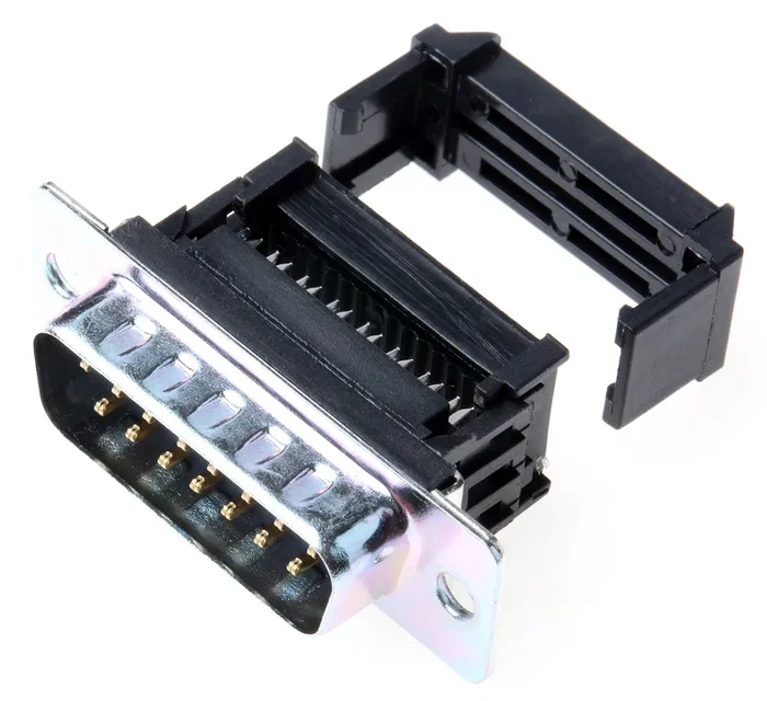 Connecteur Sub-D Mâle RS PRO 15 voies Montage sur câble Droit