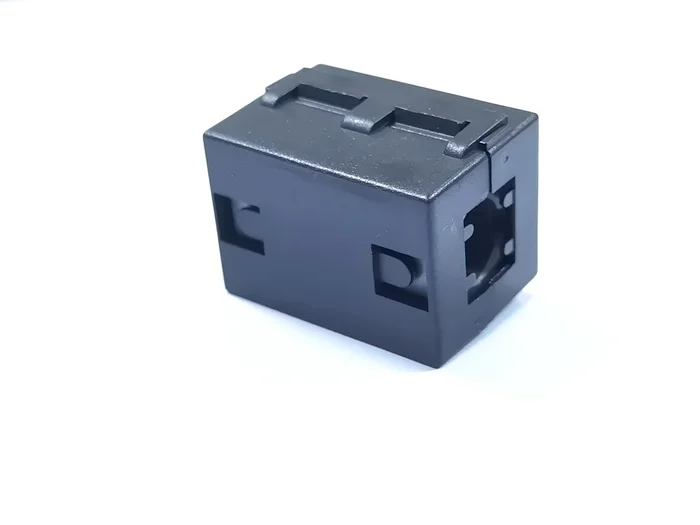 Ferrite à clipser