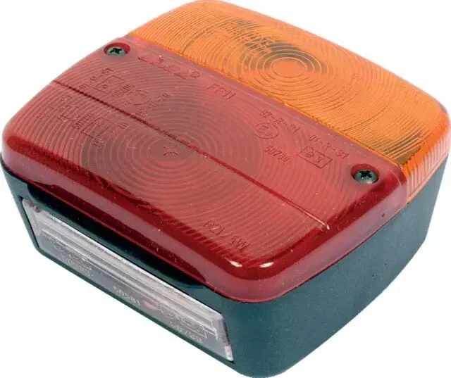 Feu arrière 4 fonctions 110x100x50 « ajba fp11 » (box)
