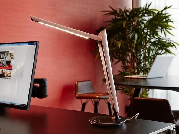 Lampe de bureau LED Tulip – Azergo