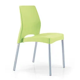 Lot de 2 chaises Pim’s avec coque en polypro vert anis traité anti-UV – structure 4 pieds en tube d’aluminium anodisé gris aluminium