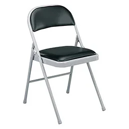 Lot de 4 chaises pliantes Plius – assise et dossier en mousse revêtus de similicuir noir – structure en tube d&rsquo;acier gris