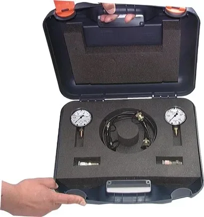 Mallette d’appareils de mesure avec raccords de mesure et tuyaux de mesure