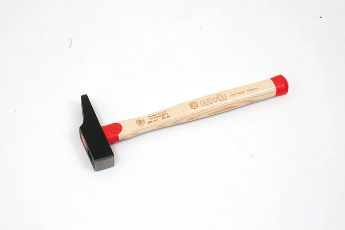 MARTEAU MENUISIER 20 MANCHE HICKORY MOB – 0400200301