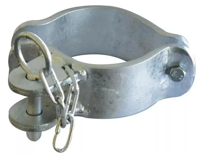 Paire de brides 1 direction pour poteau Ø102 avec visserie