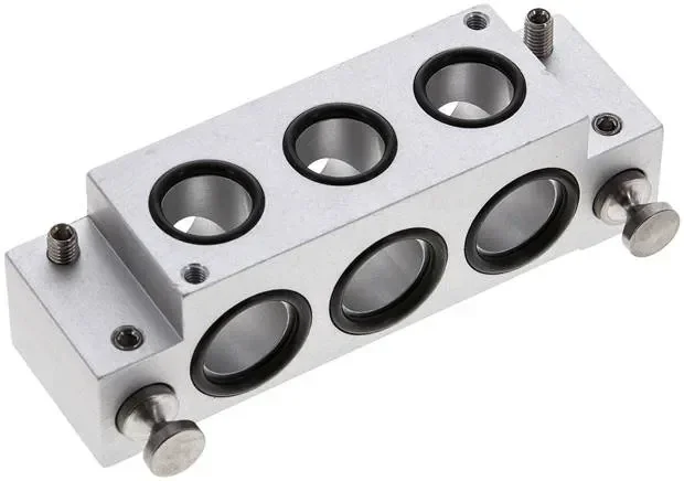 Plaque intermédiaire avec un emplacement de vanne type RF 10 Z1