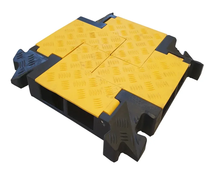 Protège câble RS PRO, Ø interne: 38 x 35mm, long. 250mm, Caoutchouc Noir/Jaune