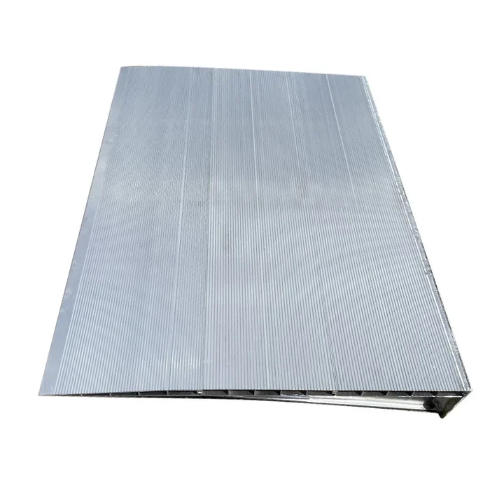Rampe d&rsquo;accès haute résistance type coin 90x950x635 mm – 1000kg – METALMEC – MM561S00090