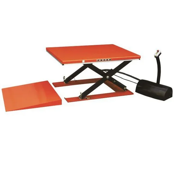 Table ?l?vatrice ?lectrique 2000 kg avec rampe