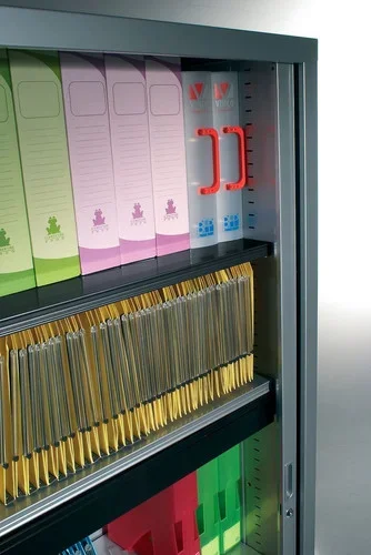 Tablette supplémentaire pour armoire à rideaux