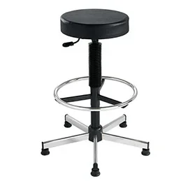 Tabouret dessinateur – assise rembourrée mousse recouverte similicuir noir – piétement chrome sur patins